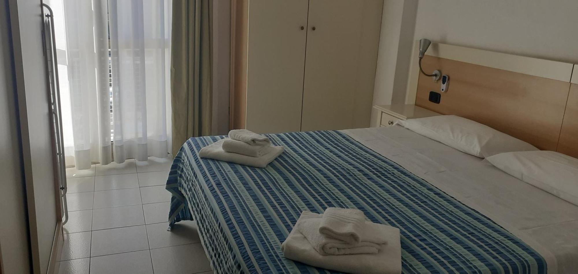 Hotel & Residence Stella Maris Pietra Ligure Ngoại thất bức ảnh
